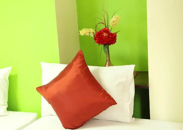 Апарт-отель Yellow Ribbon Hills Boutique 3*