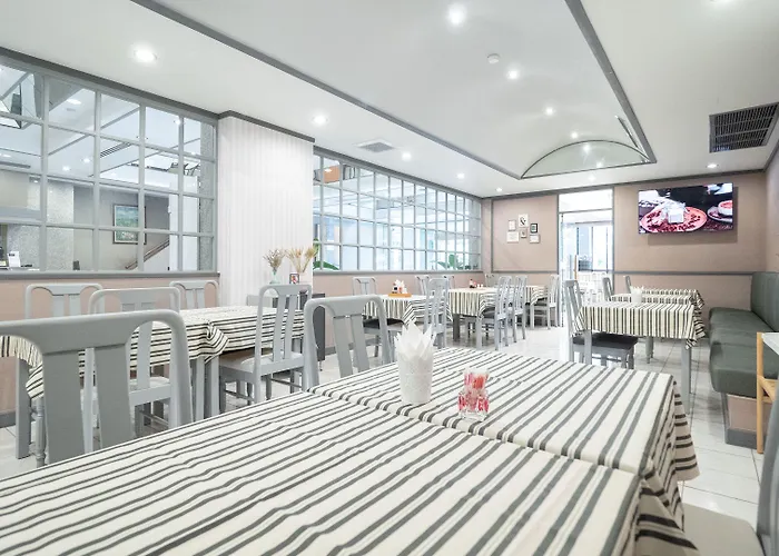 Yellow Ribbon Hills Boutique Апарт-отель